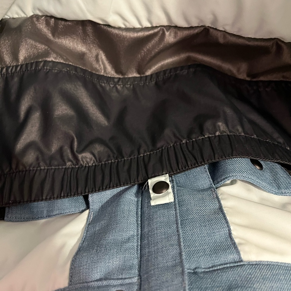 L.L. Bean Women’s Teal Performance Jacket - Picture 16 of 16